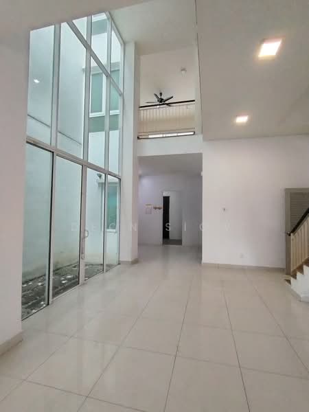 2.5-storey Terraced House for Sale in Bukit Raja (Selangor) - Deon Siow - Living Room - PropertyGuru.com.my