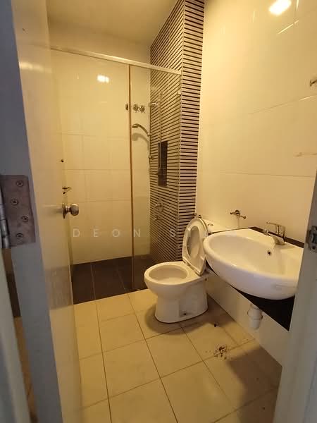 2.5-storey Terraced House for Sale in Bukit Raja (Selangor) - Deon Siow - Bathroom - PropertyGuru.com.my