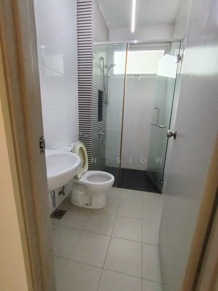 2.5-storey Terraced House for Sale in Bukit Raja (Selangor) - Deon Siow - Bathroom - PropertyGuru.com.my