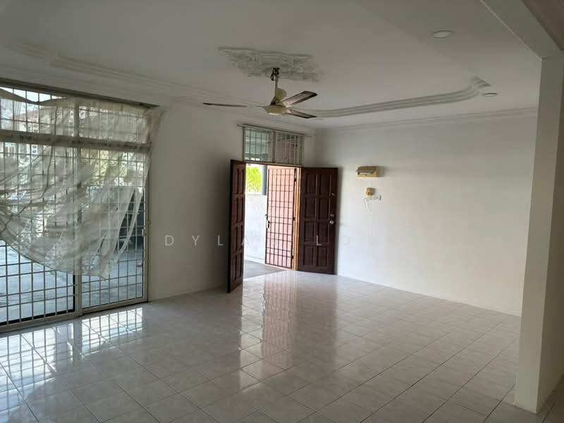 Rumah Teres 2 Tingkat untuk Disewa di Taman Seri Juru (Bukit Minyak) - Dylan Low - Living Room - PropertyGuru.com.my