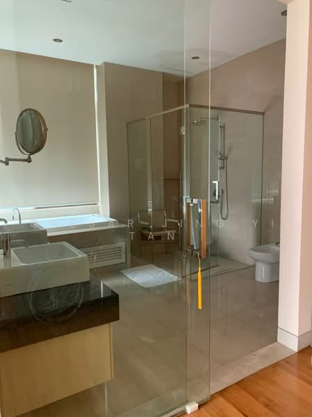 Kediaman Servis untuk Dijual di Suria Stonor - Caesar Jing Yi Tan - Bathroom - PropertyGuru.com.my