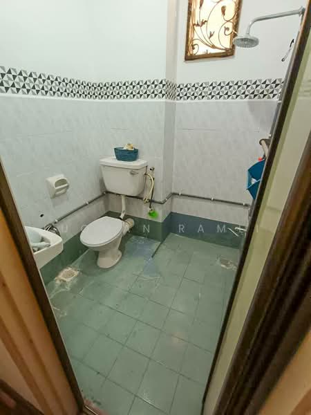 2-storey Terraced House for Sale in Alam Damai (Cheras) - Luqman Ramli - Bathroom - PropertyGuru.com.my