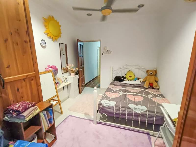 2-storey Terraced House for Sale in Alam Damai (Cheras) - Luqman Ramli - Bedroom - PropertyGuru.com.my