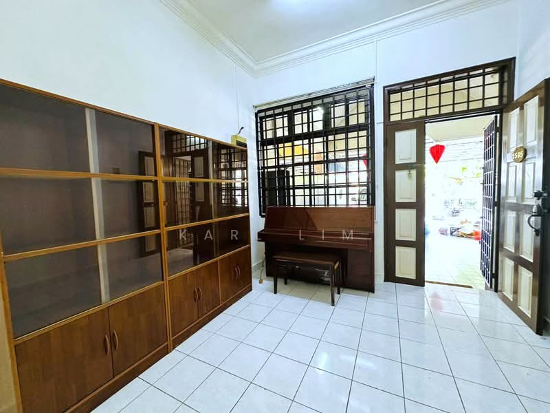 Rumah Teres 1 Tingkat untuk Dijual di Taman Rinting (Masai) - Karl Lim - Entrance - PropertyGuru.com.my