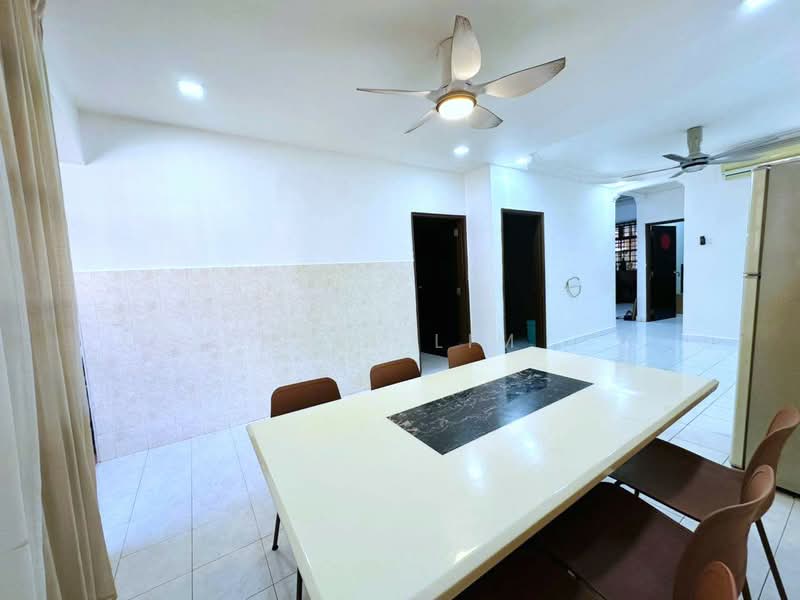 Rumah Teres 1 Tingkat untuk Dijual di Taman Rinting (Masai) - Karl Lim - Dining Room - PropertyGuru.com.my