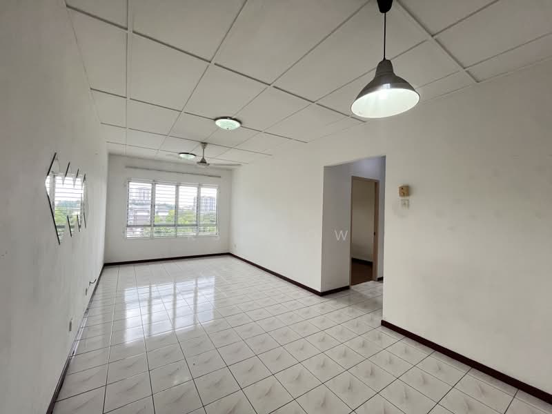 Pangsapuri untuk Disewa di Desa Tanjung - KS Yeow - Living Room - PropertyGuru.com.my