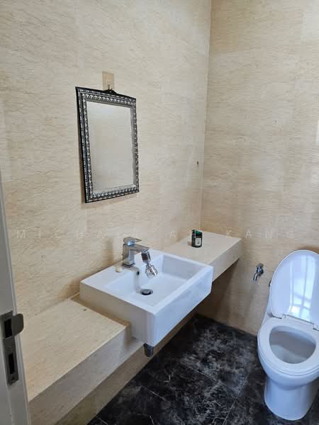 Servis Apartment untuk Dijual di TriTower Residence @ Johor Bahru Sentral - Michael Ah Kang - Bathroom - PropertyGuru.com.my