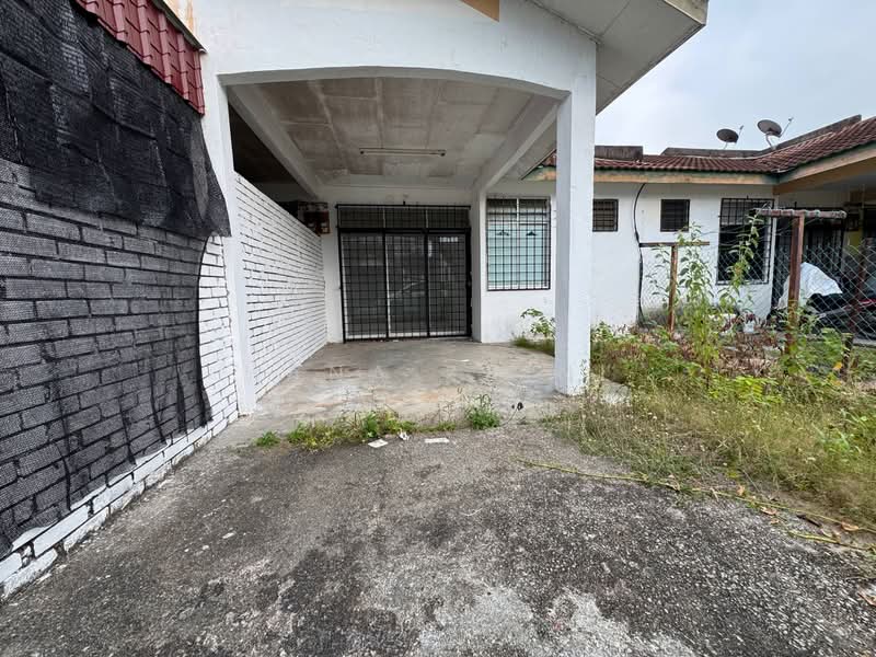 Rumah Teres untuk Dijual di Taman Politeknik (Telok Kemang) - Hana Zaini - Exterior - PropertyGuru.com.my