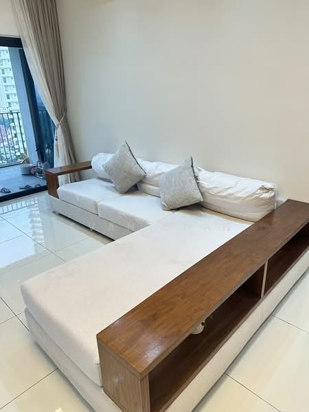 Kondominium untuk Disewa di Westside Three - Evan Chan - Living Room - PropertyGuru.com.my