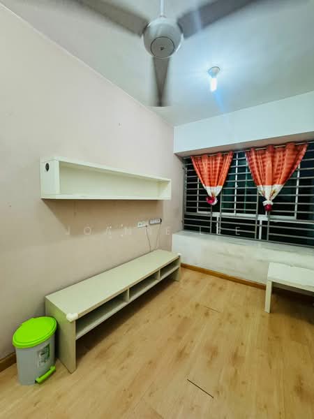 Apartment for Sale at University Condo Apartment 2 (UCA 2) - Joanne Lee - Living Room - PropertyGuru.com.my