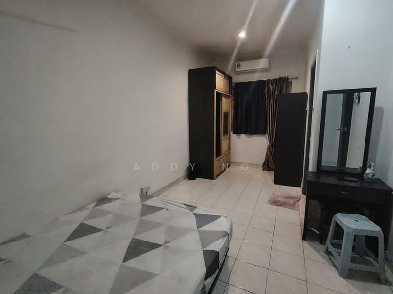 2-storey Terraced House for Sale in Taman Sri Bahtera (Cheras) - Addy Ng - Bedroom - PropertyGuru.com.my