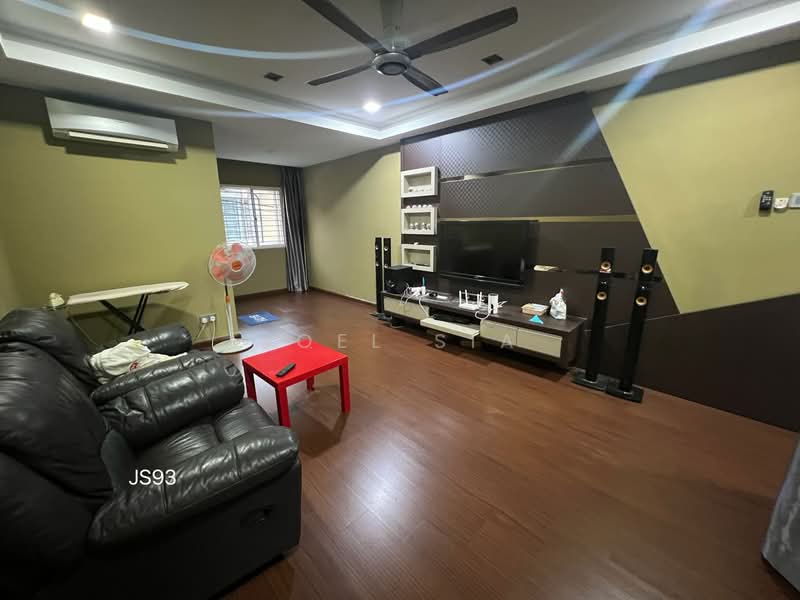 2-storey Terraced House for Sale in Klang (Selangor) - Joel Sia - Living Room - PropertyGuru.com.my