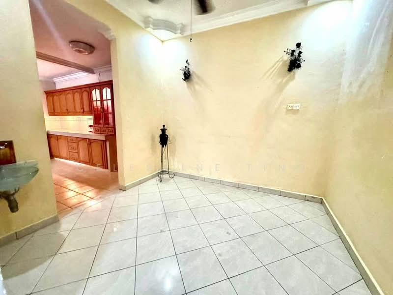 Semi-Detached House for Sale in Country Heights (Kajang) - Celestine Ting - Kitchen - PropertyGuru.com.my