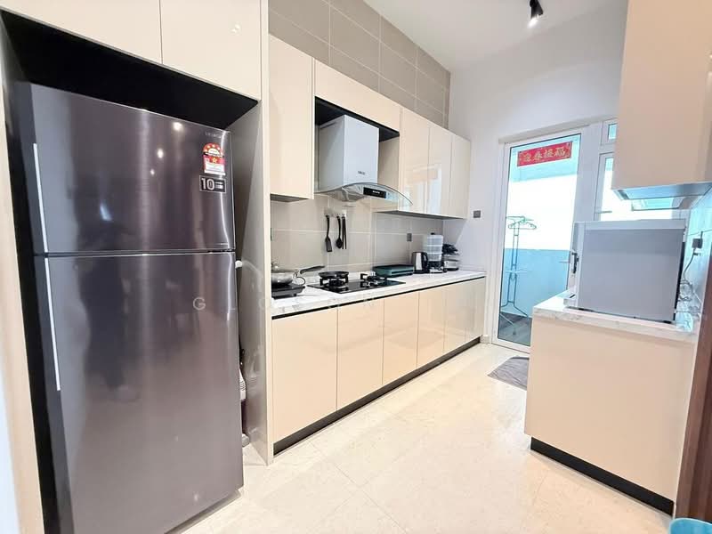 Servis Apartment untuk Dijual di TriTower Residence @ Johor Bahru Sentral - Gloson Ten - Kitchen - PropertyGuru.com.my