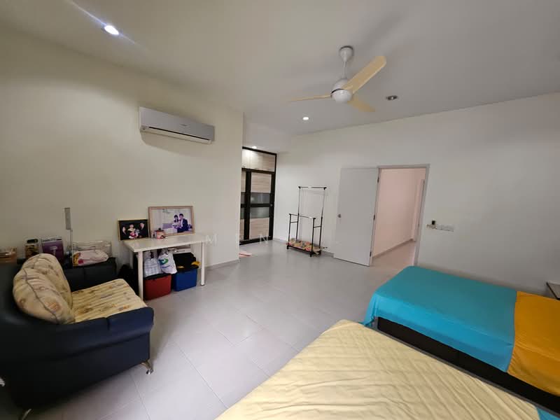 3-storey Terraced House for Rent in Sungai Ara (Penang) - Meng . - Bedroom - PropertyGuru.com.my
