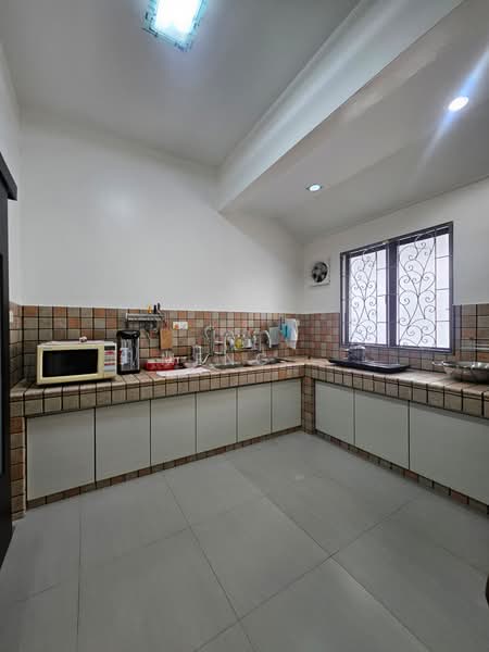 3-storey Terraced House for Rent in Sungai Ara (Penang) - Meng . - Kitchen - PropertyGuru.com.my