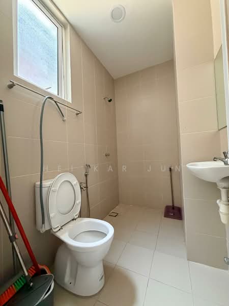 Bungalow for Sale in Ampang Jaya (Ampang) - Hei Kar Jun - Bathroom - PropertyGuru.com.my
