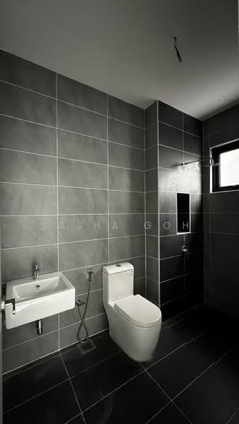 Bungalow for Sale in Serdang (Seri Kembangan) - Sasha Goh - Bathroom - PropertyGuru.com.my