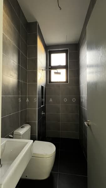 Bungalow for Sale in Serdang (Seri Kembangan) - Sasha Goh - Bathroom - PropertyGuru.com.my