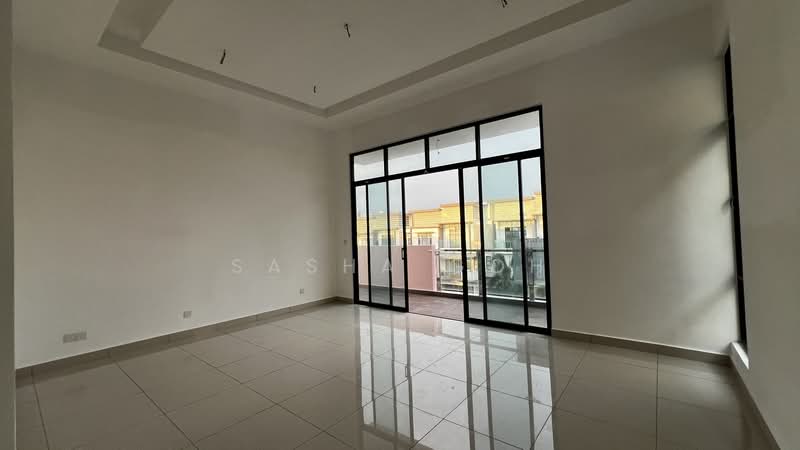 Bungalow for Sale in Serdang (Seri Kembangan) - Sasha Goh - Balcony - PropertyGuru.com.my