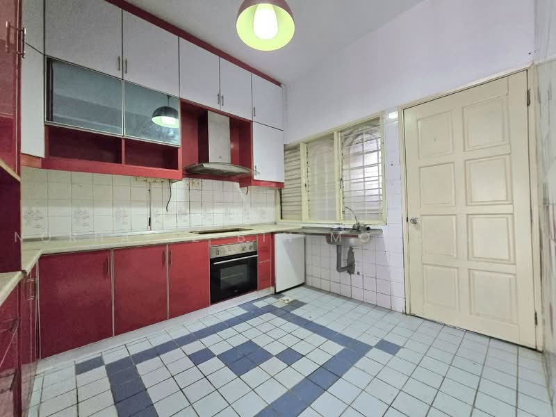 2-storey Terraced House for Sale in Seksyen 7 (Shah Alam) - Norhafiz Bin Mohd Nor - Kitchen - PropertyGuru.com.my