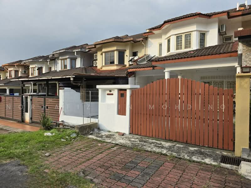 2-storey Terraced House for Sale in Seksyen 7 (Shah Alam) - Norhafiz Bin Mohd Nor - Exterior - PropertyGuru.com.my