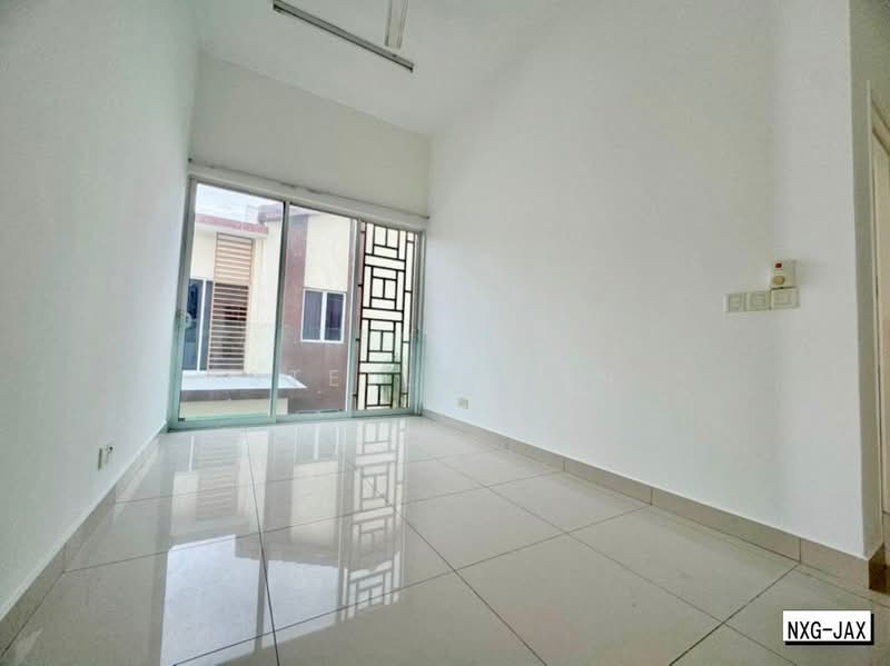 Rumah Berkembar untuk Dijual di Setia Damai (Setia Alam) - Stella Tan - Interior - PropertyGuru.com.my