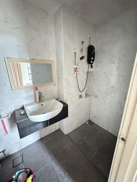Service Residence for Sale at Sky Breeze Service Apartment - Larry Ng - PropertyGuru.com.my