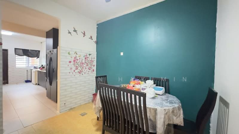 2-storey Terraced House for Sale in Bandar Saujana Putra (Tanjong Duabelas) - Nazrin Hakimin - Kitchen - PropertyGuru.com.my