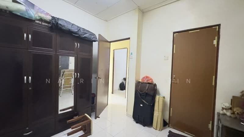 2-storey Terraced House for Sale in Bandar Saujana Putra (Tanjong Duabelas) - Nazrin Hakimin - PropertyGuru.com.my