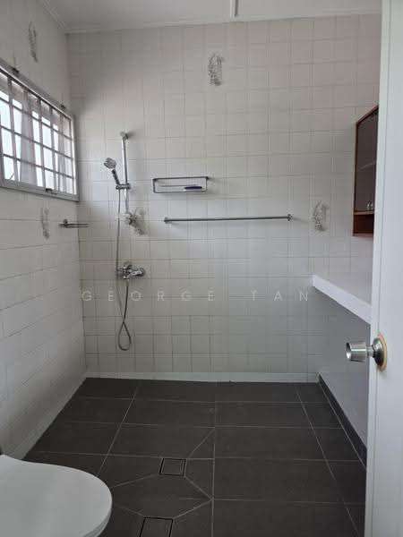 2-storey Terraced House for Rent in Usj 2 (Subang Jaya) - George Tan - Bathroom - PropertyGuru.com.my