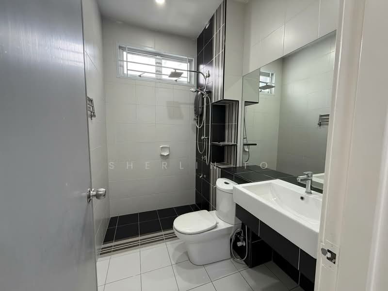 Rumah Teres 2 Tingkat untuk Disewa di Setia Eco Gardens (Gelang Patah) - Sherlin To - Bathroom - PropertyGuru.com.my