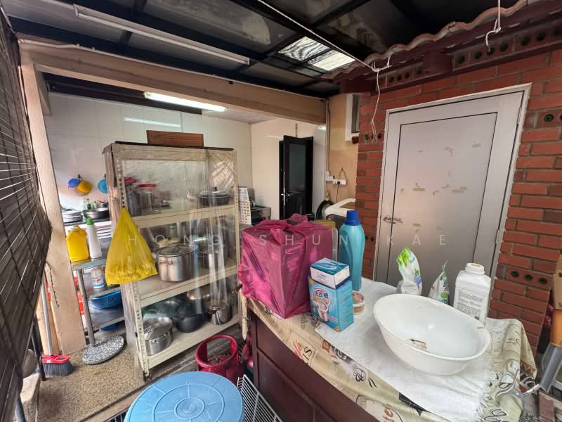 Rumah Berkembar untuk Dijual di Jalan Klang Lama (Old Klang Road) (Kuala Lumpur) - Chong Shun Kae - Kitchen - PropertyGuru.com.my
