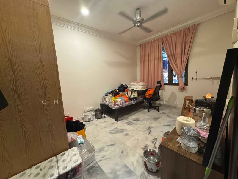 Rumah Berkembar untuk Dijual di Jalan Klang Lama (Old Klang Road) (Kuala Lumpur) - Chong Shun Kae - Bedroom - PropertyGuru.com.my