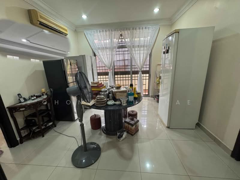 Rumah Berkembar untuk Dijual di Jalan Klang Lama (Old Klang Road) (Kuala Lumpur) - Chong Shun Kae - Kitchen - PropertyGuru.com.my