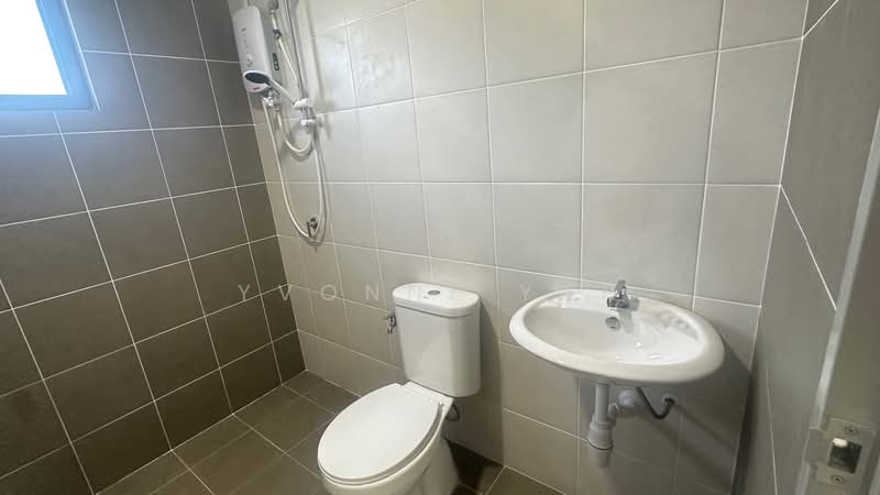Condominium for Rent at Dezire Hill Residence - Yvonne Yap - Bathroom - PropertyGuru.com.my