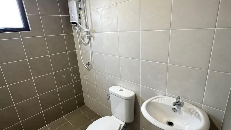 Condominium for Rent at Dezire Hill Residence - Yvonne Yap - Bathroom - PropertyGuru.com.my