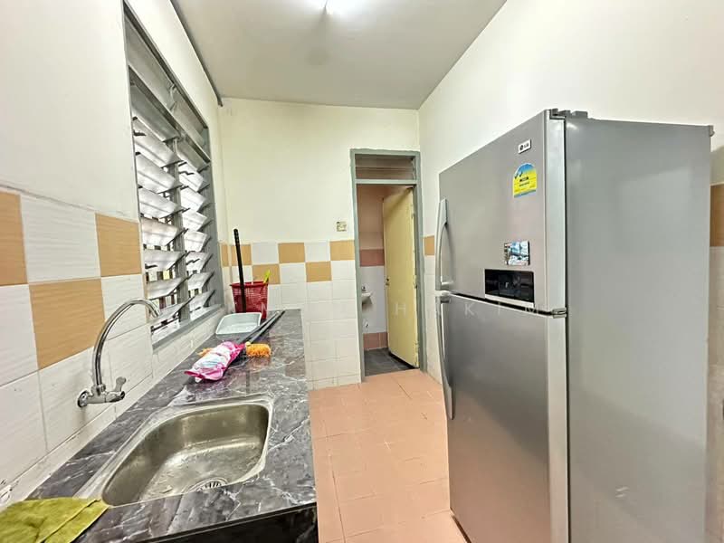 Apartment for Rent at Mentari Court - Lukman Hakim - Kitchen - PropertyGuru.com.my