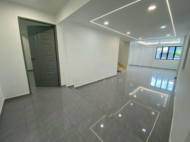 Semi-Detached House for Sale in Taman Majidee (Johor Bahru) - Yee Hsin - PropertyGuru.com.my