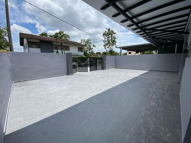 Semi-Detached House for Sale in Taman Majidee (Johor Bahru) - Yee Hsin - PropertyGuru.com.my