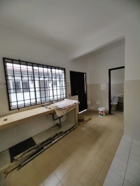 2-storey Terraced House for Rent in Bandar Bukit Tinggi 2 (Klang) - Jason Ng - Kitchen - PropertyGuru.com.my