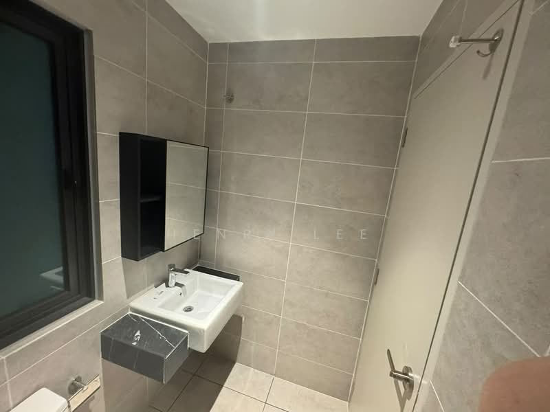 Servis Apartment untuk Disewa di M Oscar - Henry Lee - Bathroom - PropertyGuru.com.my