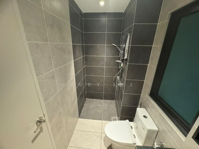 Servis Apartment untuk Disewa di M Oscar - Henry Lee - Bathroom - PropertyGuru.com.my