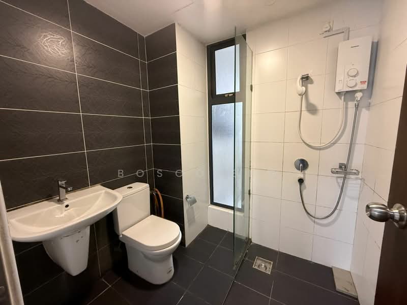 Service Residence for Sale at V@SUMMERPLACE - Bosco Eng - Bathroom - PropertyGuru.com.my