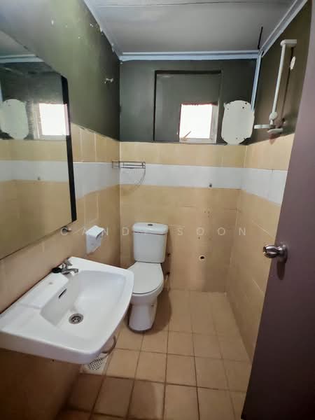 Shop for Rent in Sungai Long (Bandar Sungai Long) - Candy Soon - Bathroom - PropertyGuru.com.my
