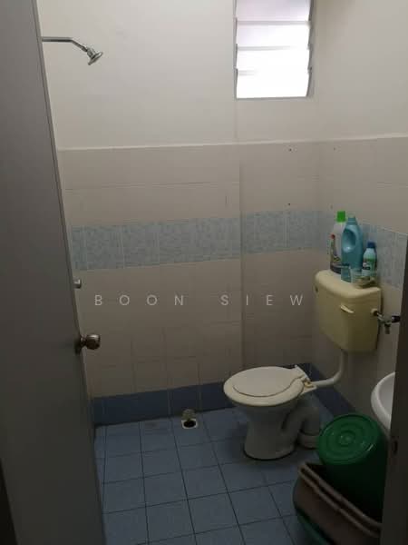 Pangsapuri untuk Dijual di Desa Alor Vista - Boon Siew - Bathroom - PropertyGuru.com.my