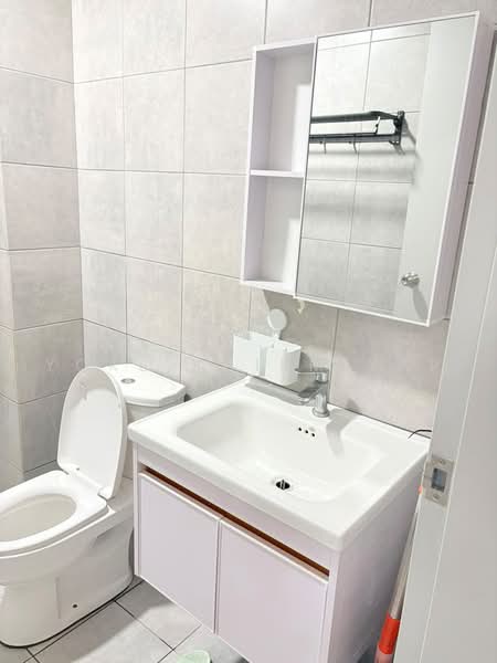 Servis Apartment untuk Disewa di One Equine - Yoke Khiem Yap - Bathroom - PropertyGuru.com.my