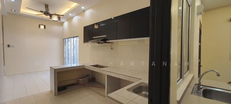 Rumah Berkembar untuk Dijual di Jenjarom (Selangor) - Syukor Hartanah - Kitchen - PropertyGuru.com.my