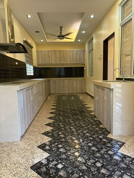 Rumah Berkembar untuk Dijual di Jenjarom (Selangor) - Syukor Hartanah - Kitchen - PropertyGuru.com.my