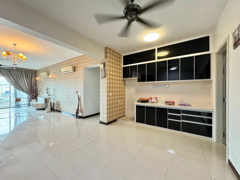 Kondominium untuk Dijual di BayStar Condominium - Kelvin Toh - Living Room - PropertyGuru.com.my